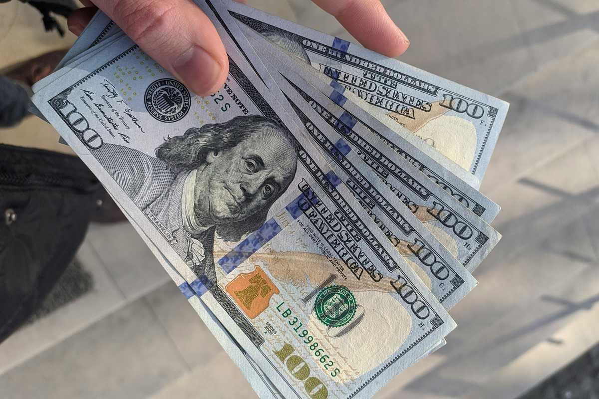 Pakistan T-bill yields fall to multi-year lows as demand surges