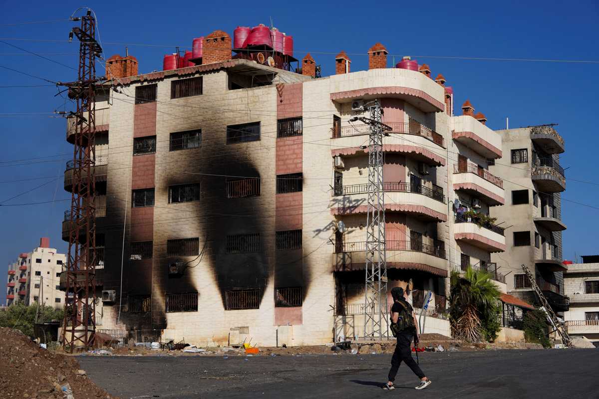 Renewed sectarian clashes in south Syria kill four: monitor