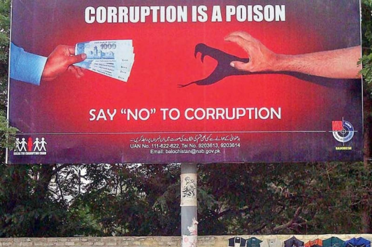 Pakistanis deeply dissatisfied with govt’s anti-corruption efforts, TI survey shows