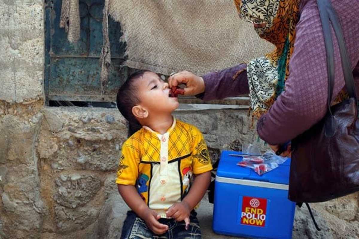 Six arrested following attack on polio team in Pakistan metropolis