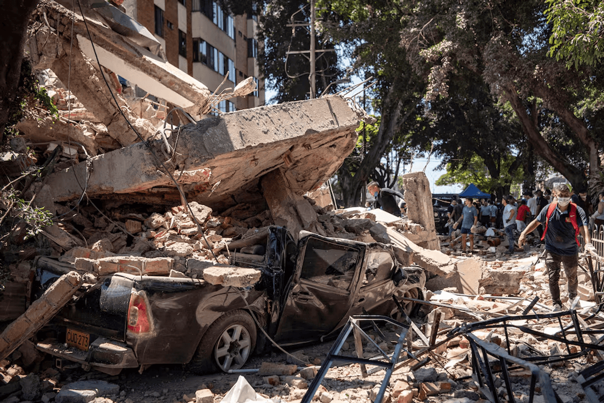 Colombia earthquake kills 111 as rescuers search for survivors