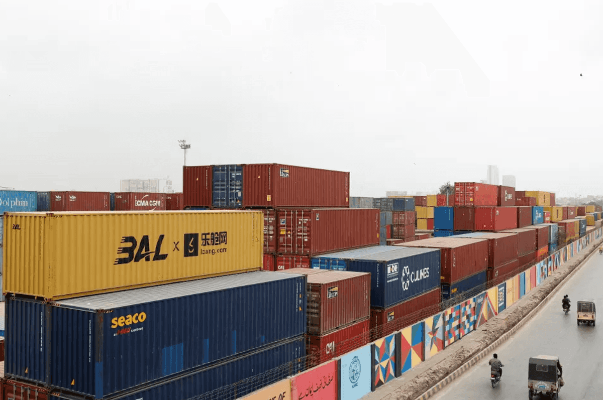 Pakistan's economic outlook improves as oil prices, Middle East tensions ease