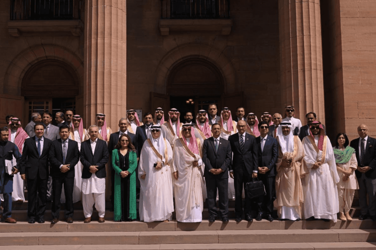 Pakistan seeks deeper investment ties with Saudi Arabia