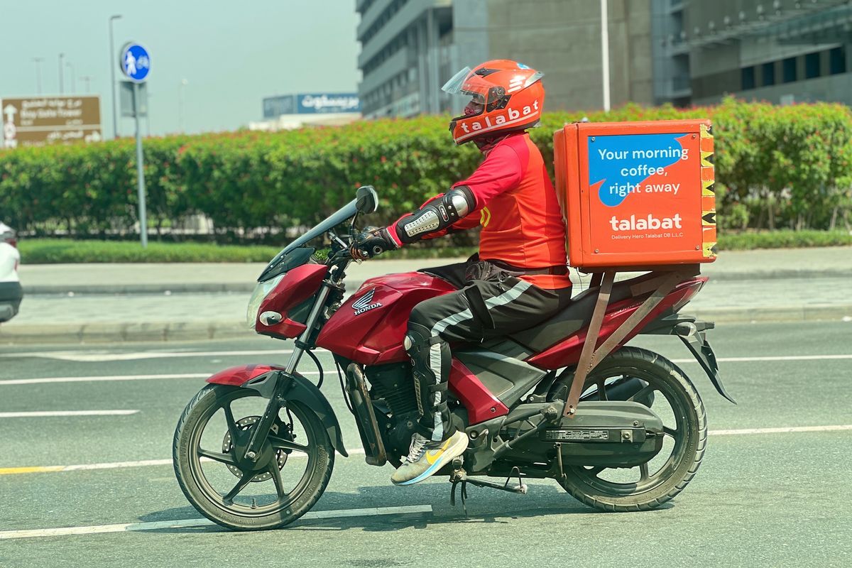 UAE announces 10,000 air-conditioned rest stops for delivery workers in summer heat