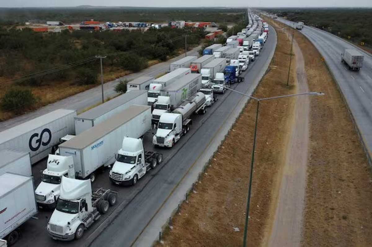 Mexico warns Trump's tariff would kill 400,000 US jobs