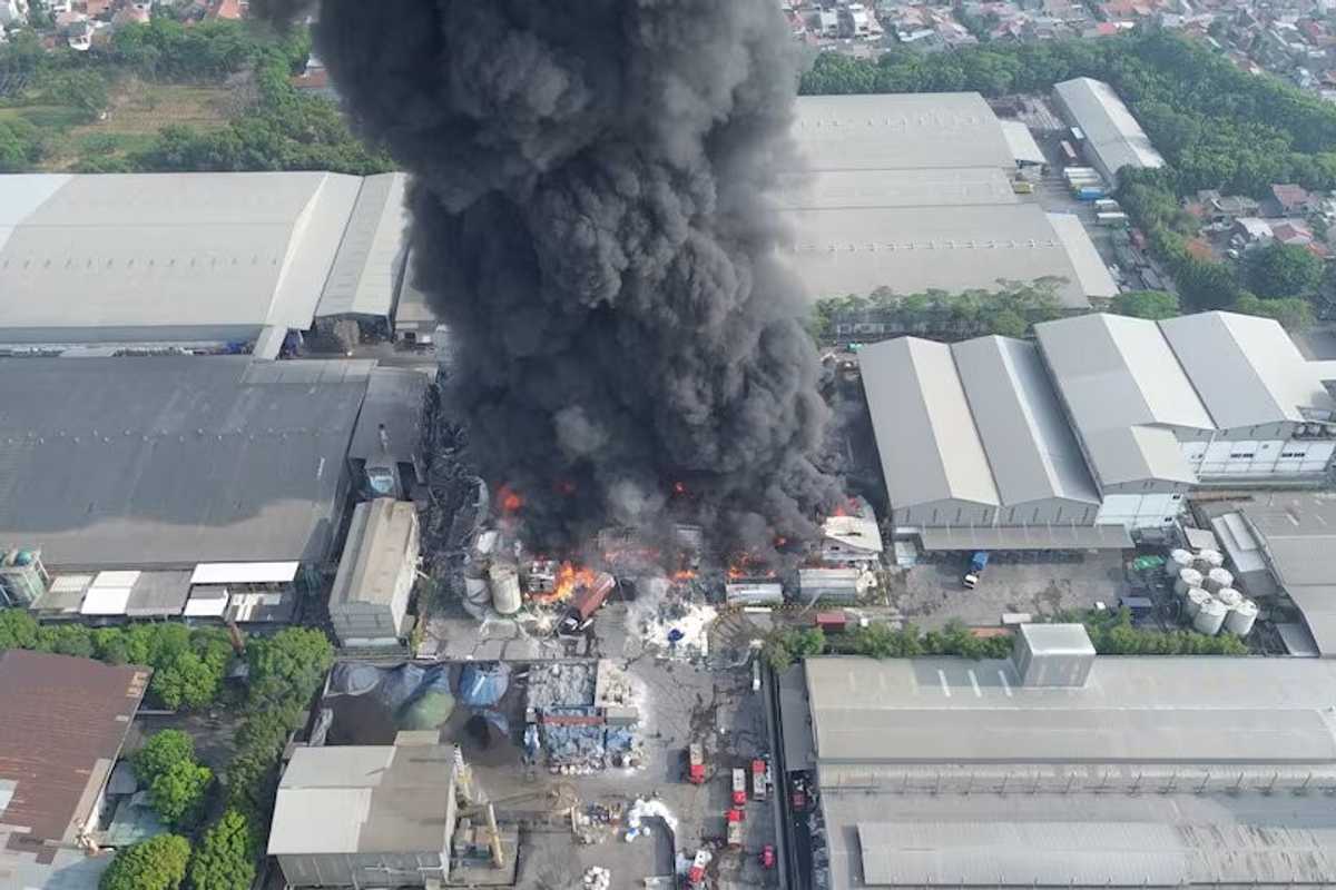 Indonesian authorities say eight dead in cooking oil factory near Jakarta