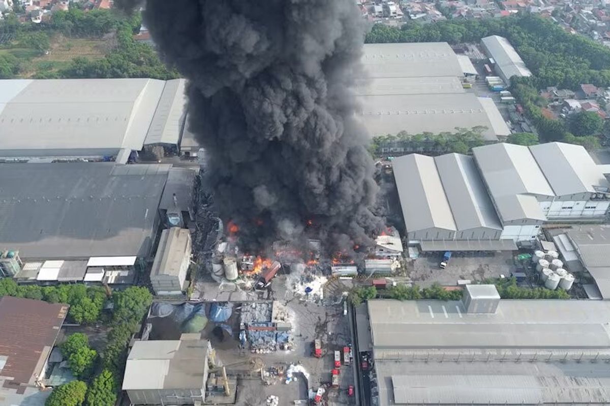 Indonesian authorities say eight dead in cooking oil factory near Jakarta