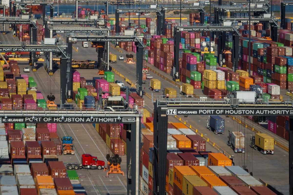 Trump's latest tariffs kick in, deepening global trade war