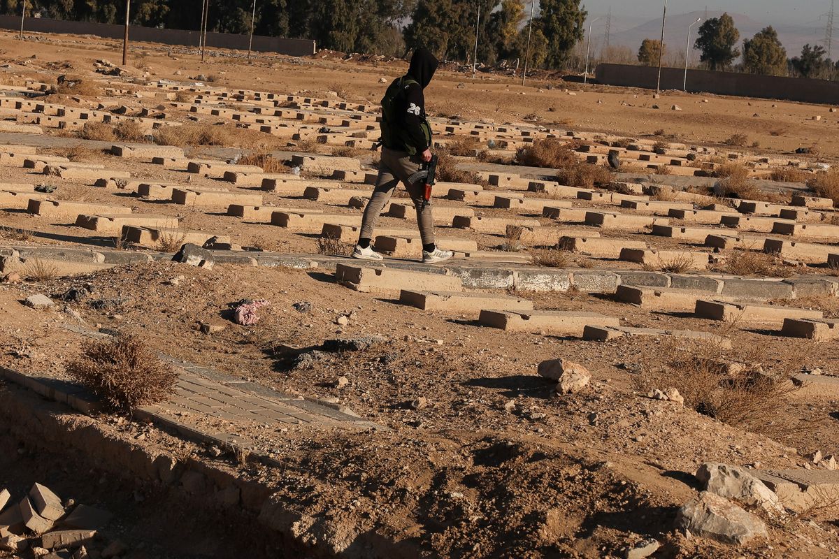 At least 100,000 bodies in Syrian mass grave, US advocacy group head says