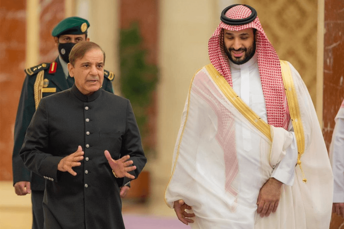 Pakistan PM discusses regional tensions in call with Saudi crown prince