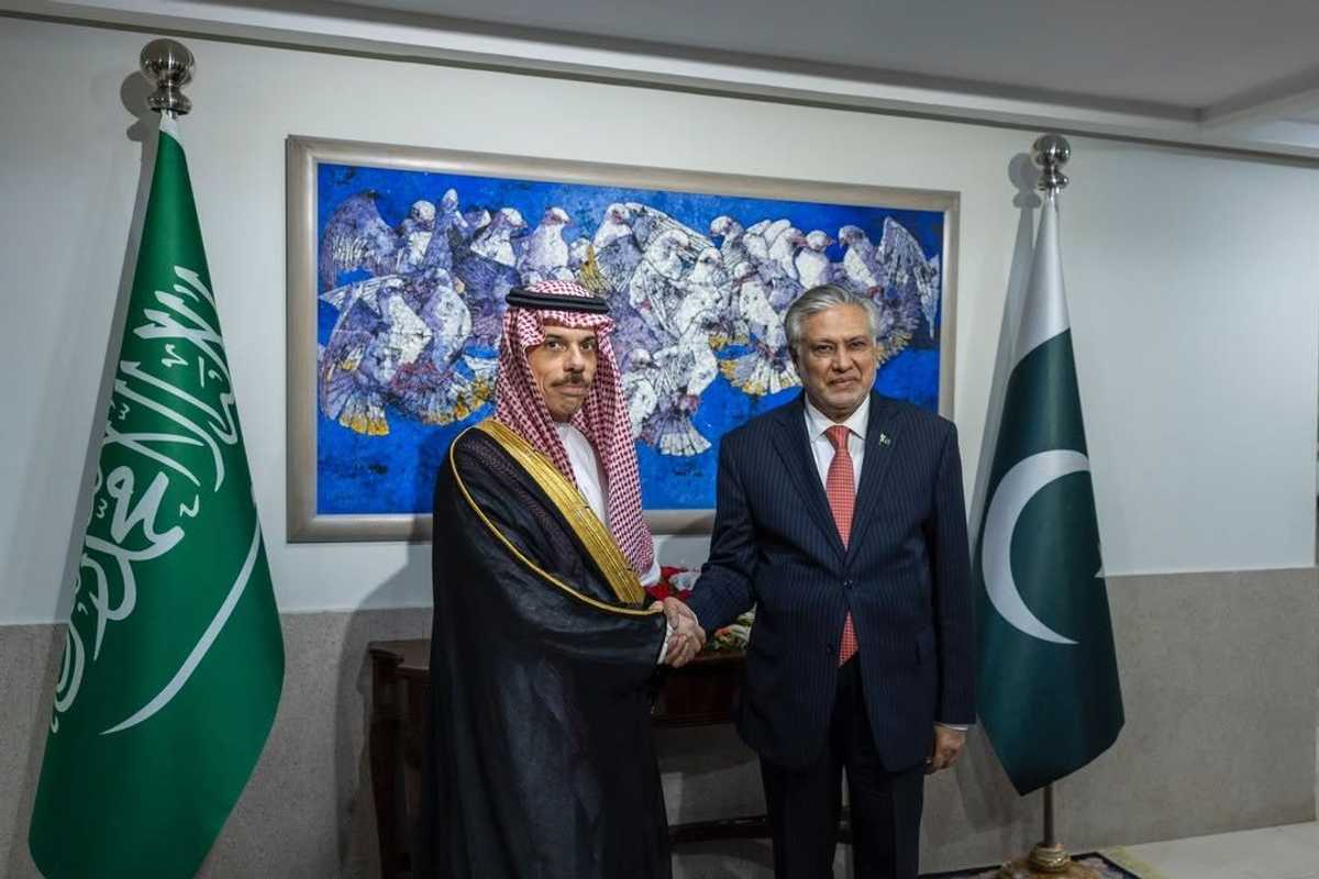 Pakistan, Saudi Arabia discuss Red Sea security, Palestine as Middle East tensions escalate