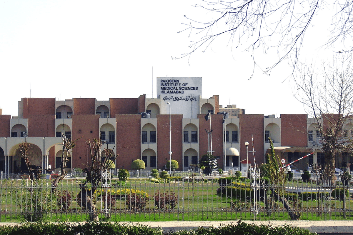 Pakistan hospital says CT scanner functional amid questions over Imran's heart scan