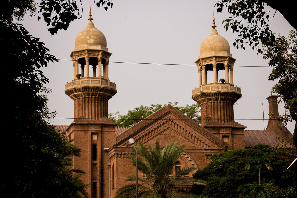 Court slams govt inaction in Pakistan’s second-largest city amid smog crisis