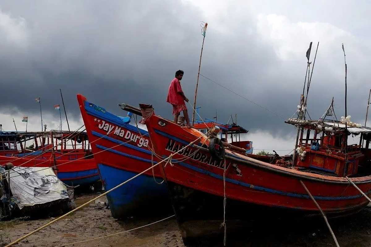 India and Bangladesh begin return of detained fishermen