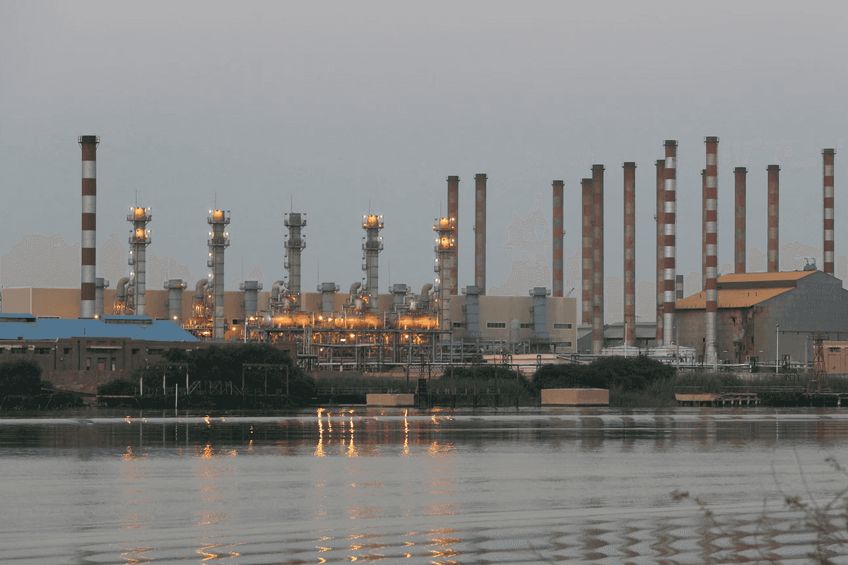 US announces new sanctions against Iran oil sector