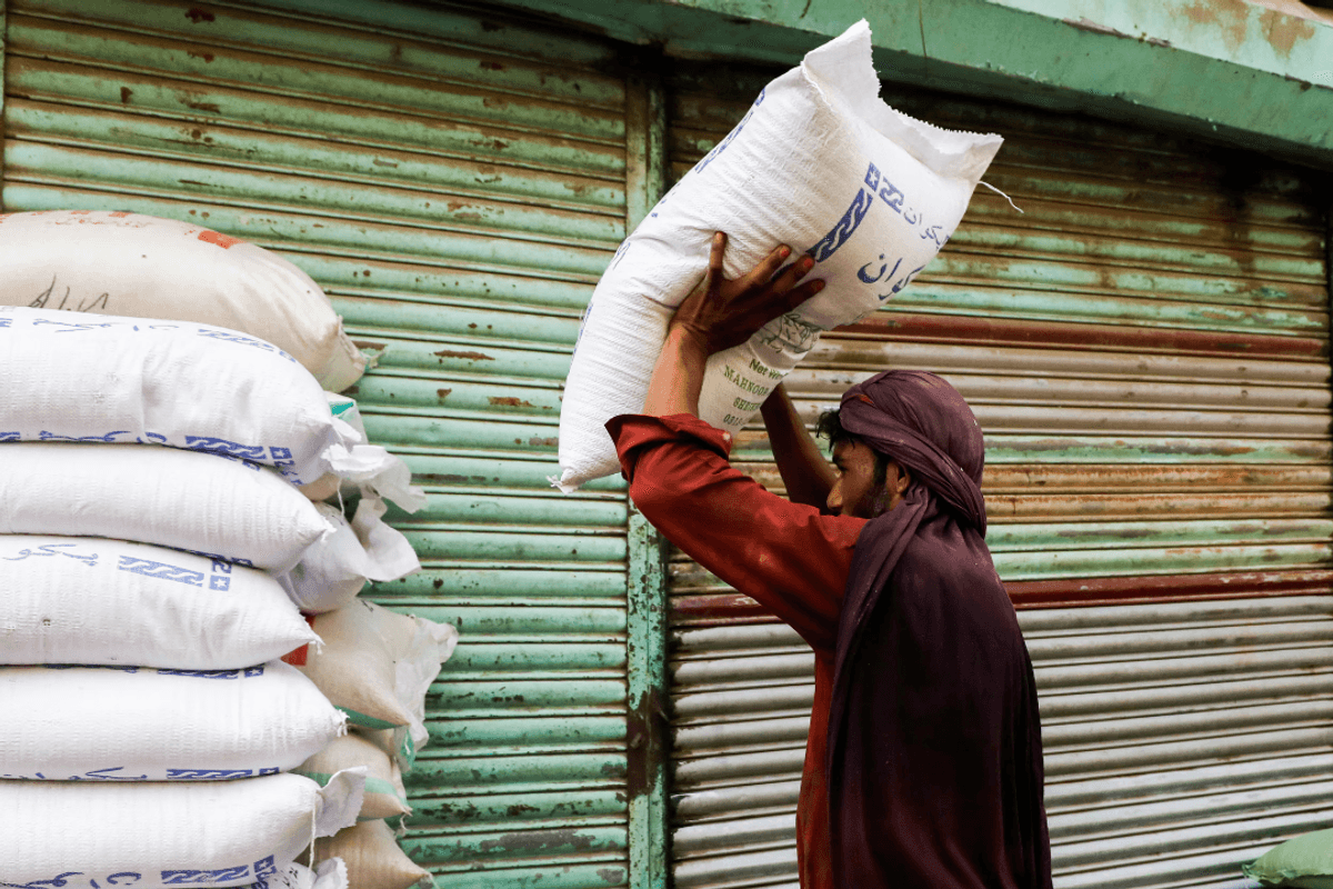 Pakistan eyes sugar imports from Central Asia amid soaring prices