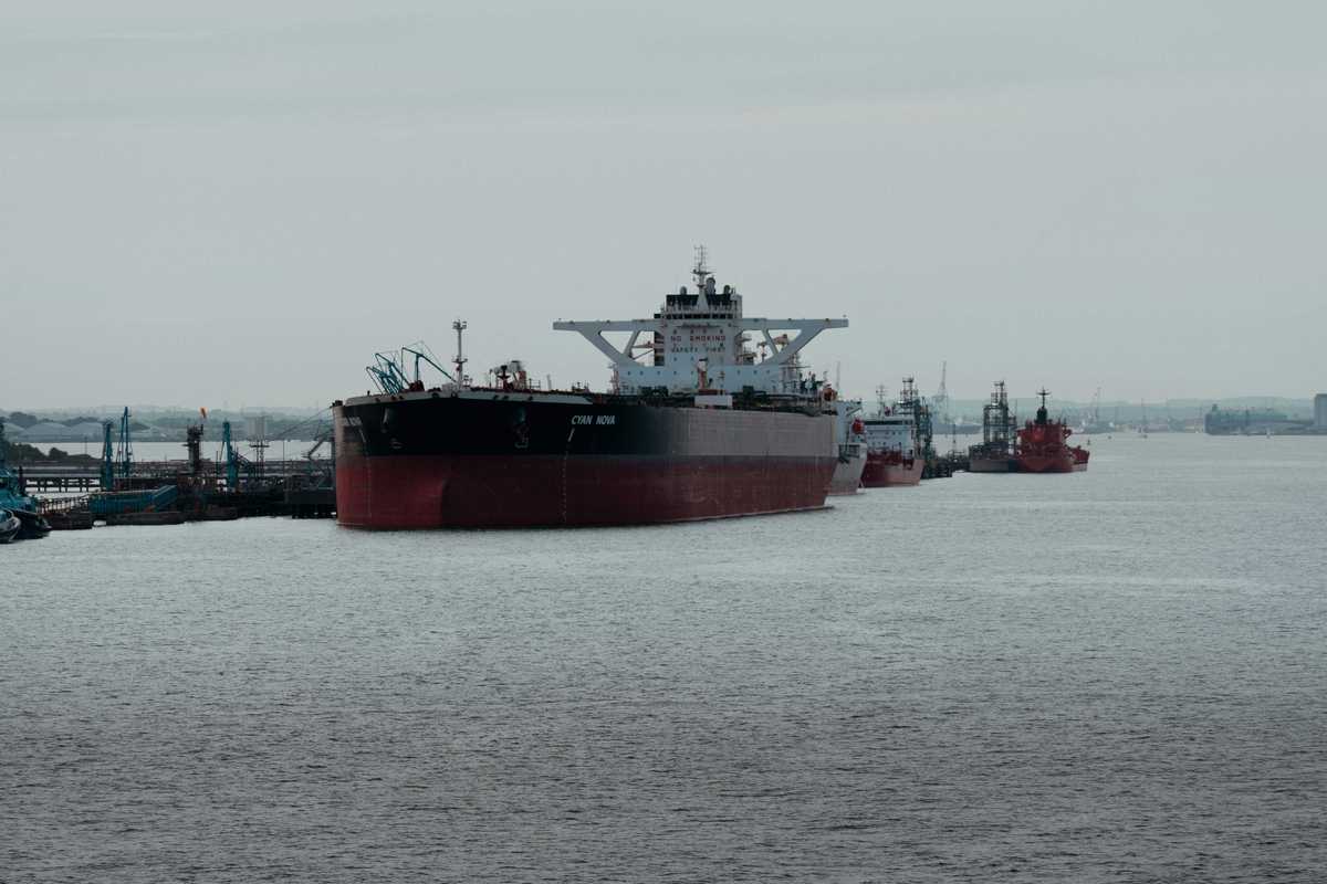 Pakistan moves to restrict furnace oil exports over energy security concerns