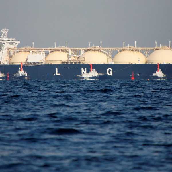 Qatar LNG tanker Al-Kharaitiyat crosses Strait of Hormuz bound for Pakistan