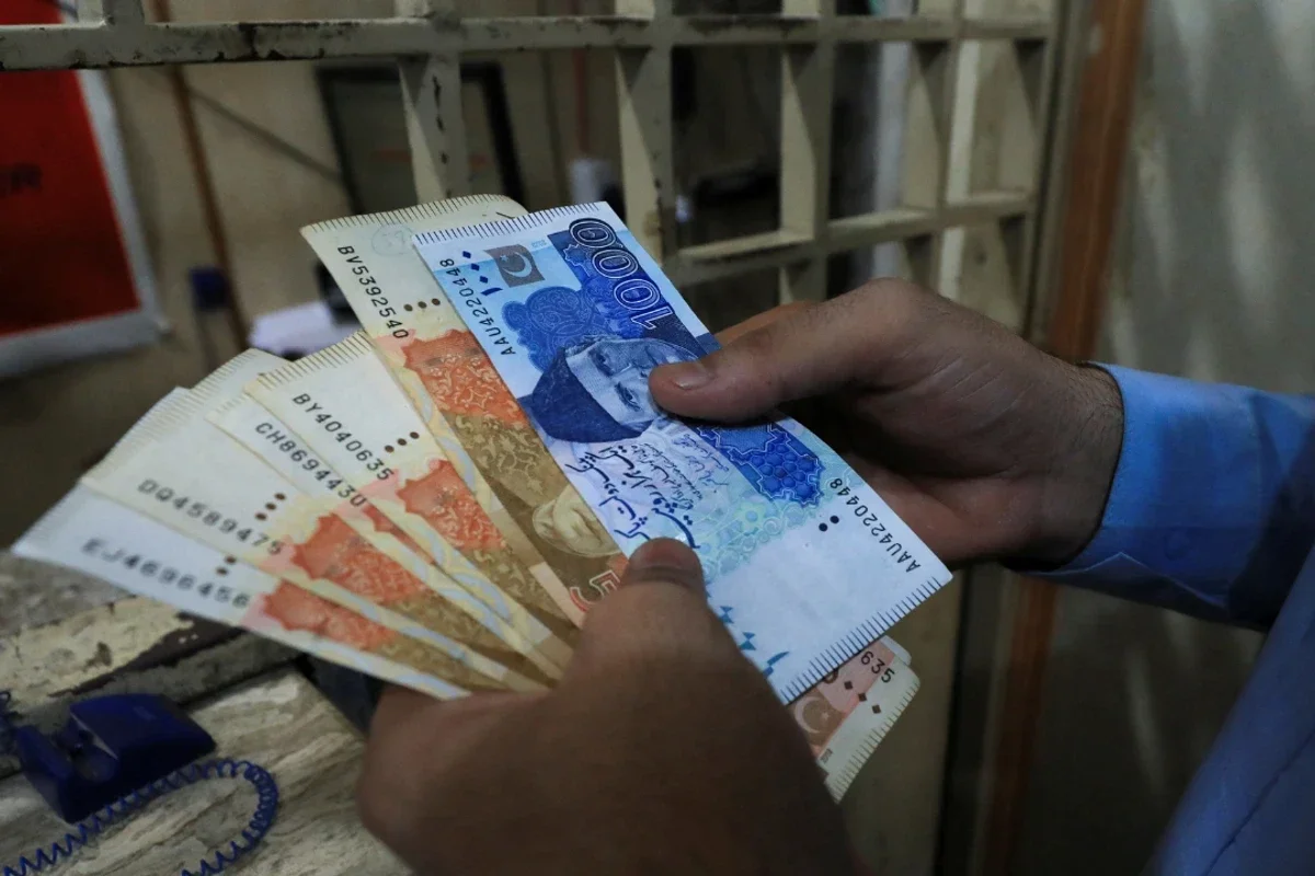 Pakistan rupee hits 19-month low; PSX crosses 130,000