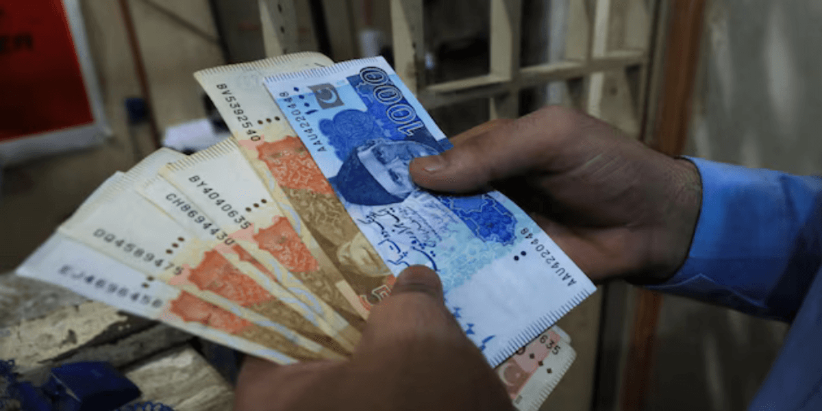Pakistan Rind Pakistan Raises $1.99 Billion Through Bond Sale, Yields Drop | Nukta