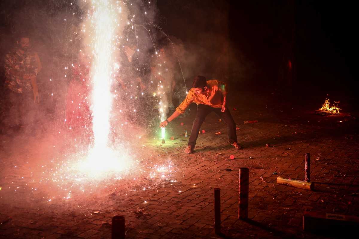 India firecracker warehouse blaze kills eight: police