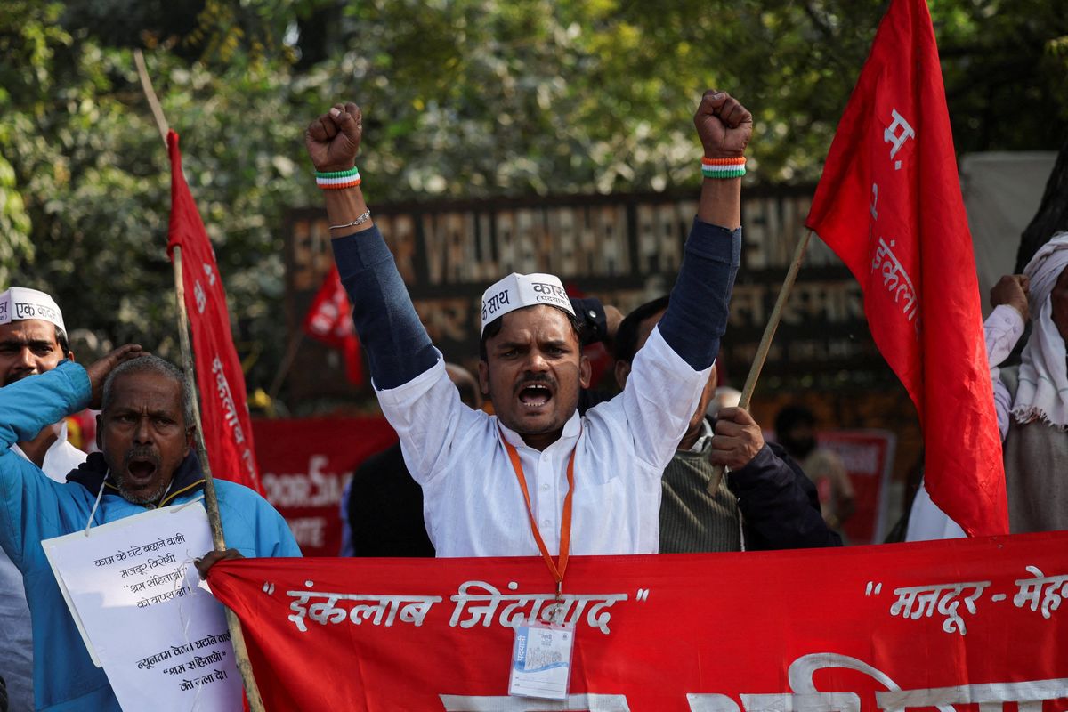 Thousands of trade union workers protest India's new labor codes