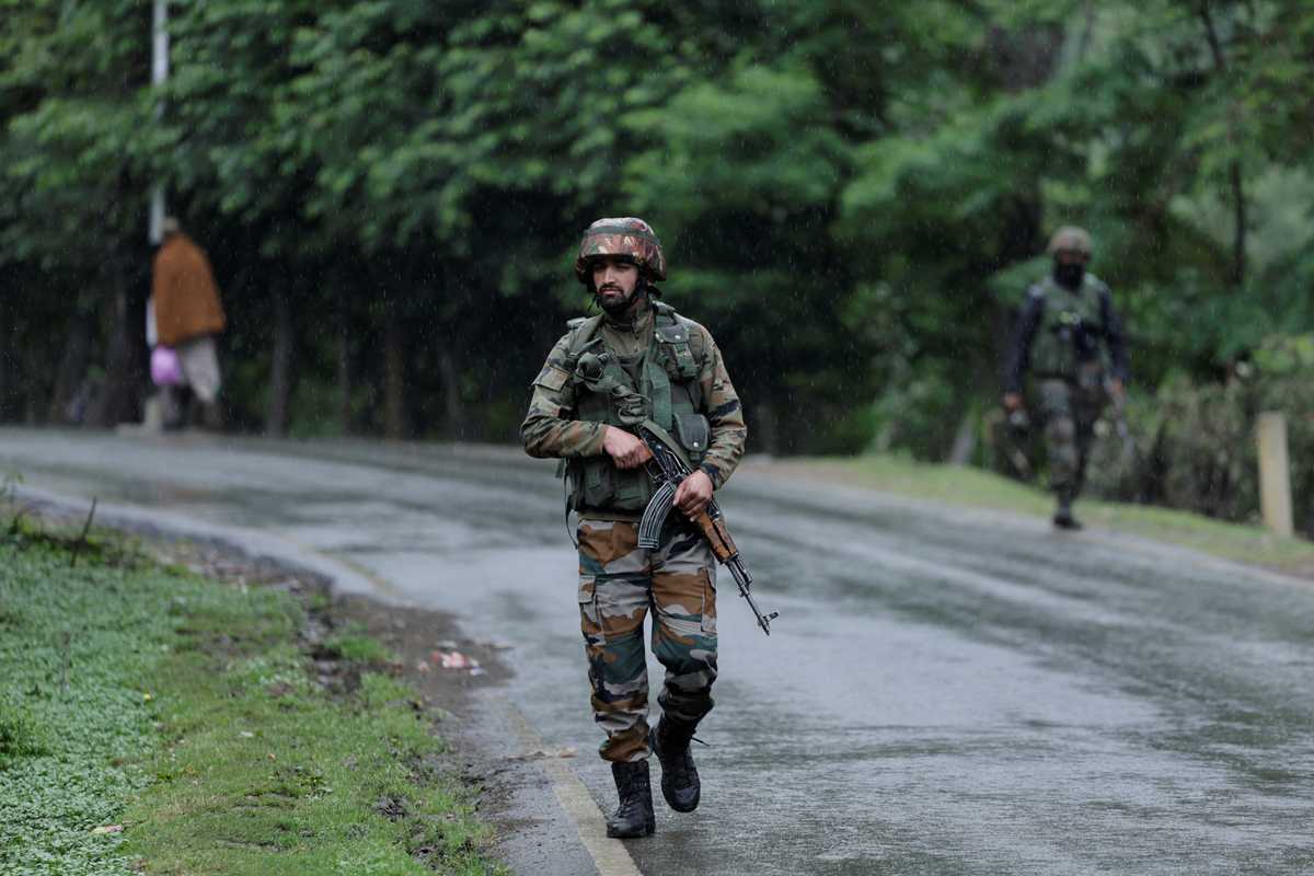 India arrests two for harboring Kashmir attackers