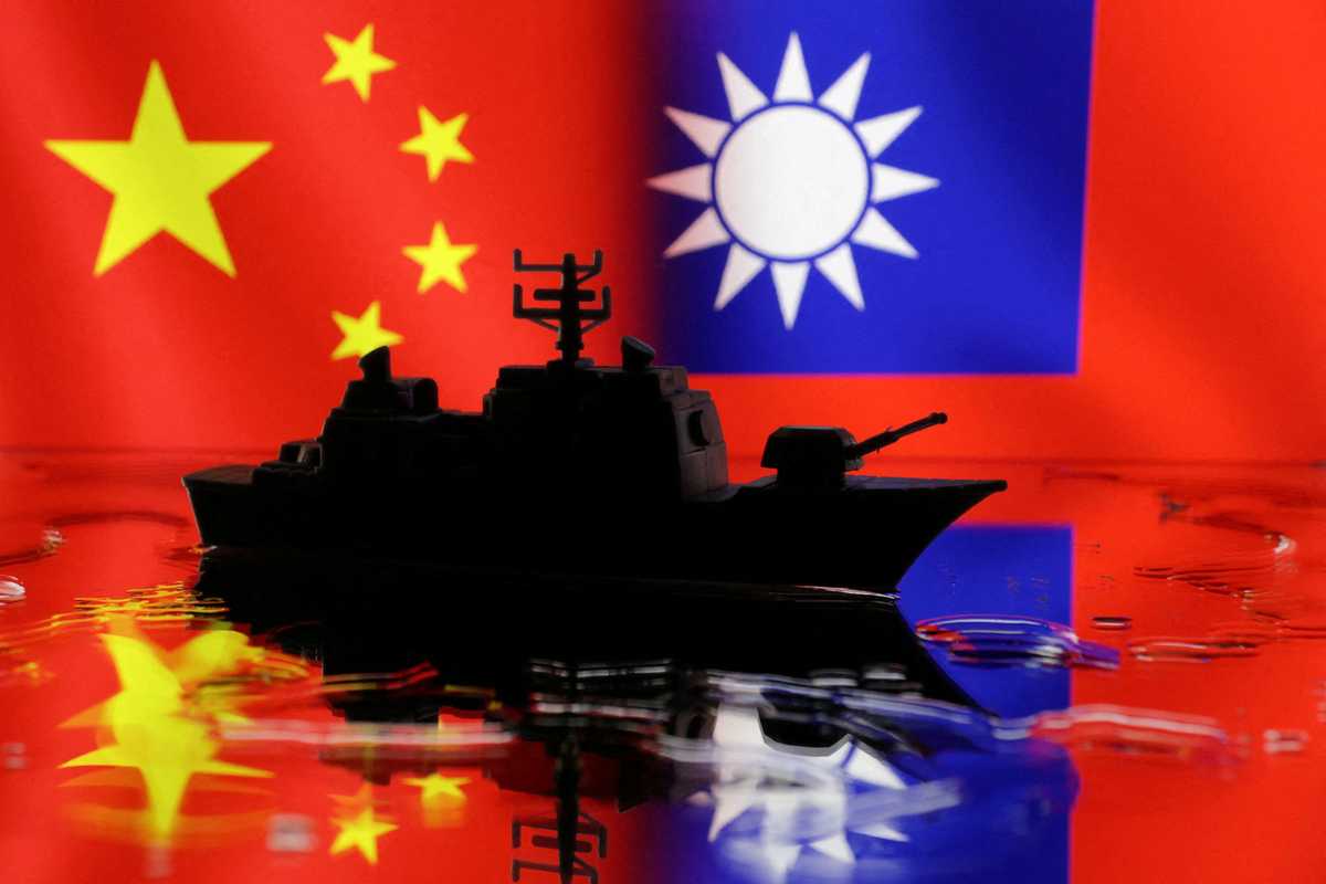 US, Canadian navies sail through Taiwan Strait week after war games