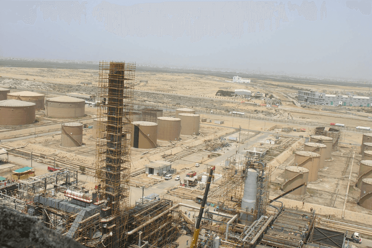 Pak Refinery maintains production capacity despite smuggling, imports