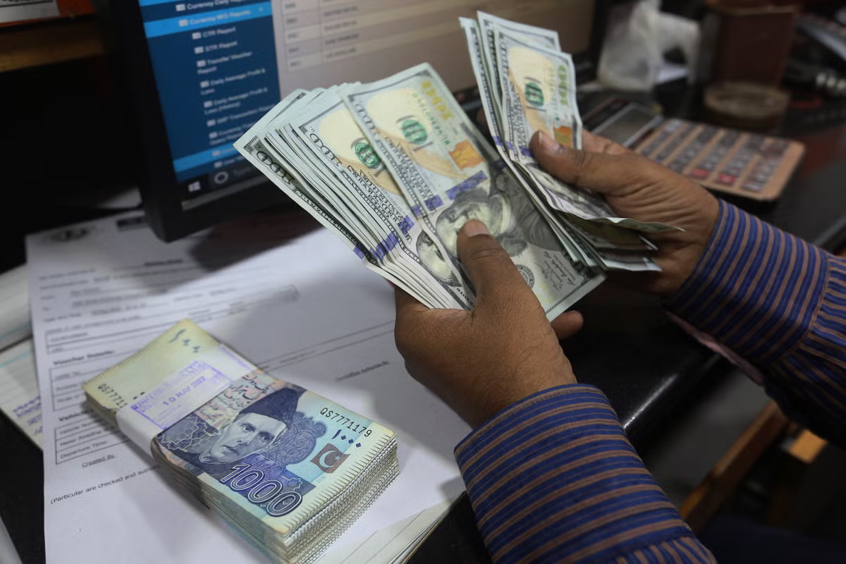 Pakistan sees 64.3% plunge in foreign investment despite reform push