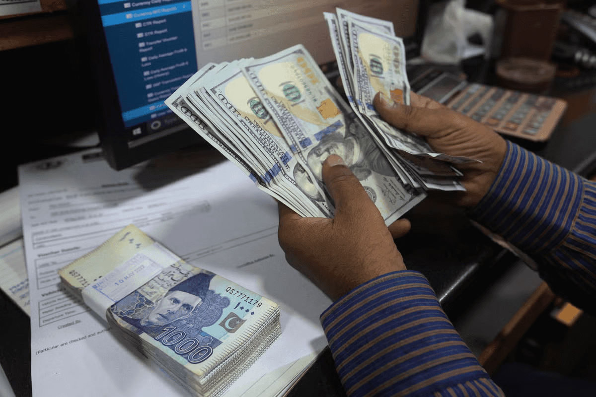 Pakistan remittances rise 17% to USD 3.66bn in August