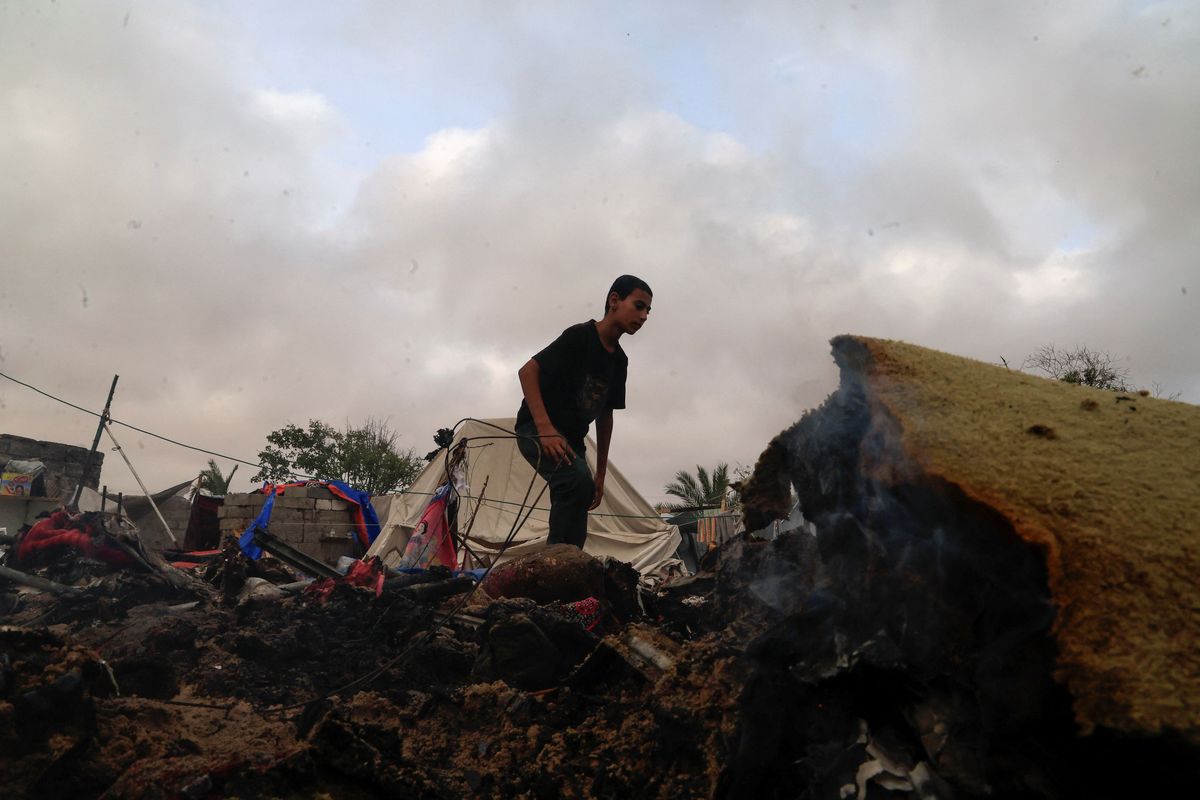 Israel airstrikes kill at least 100 in Gaza amid ceasefire talks