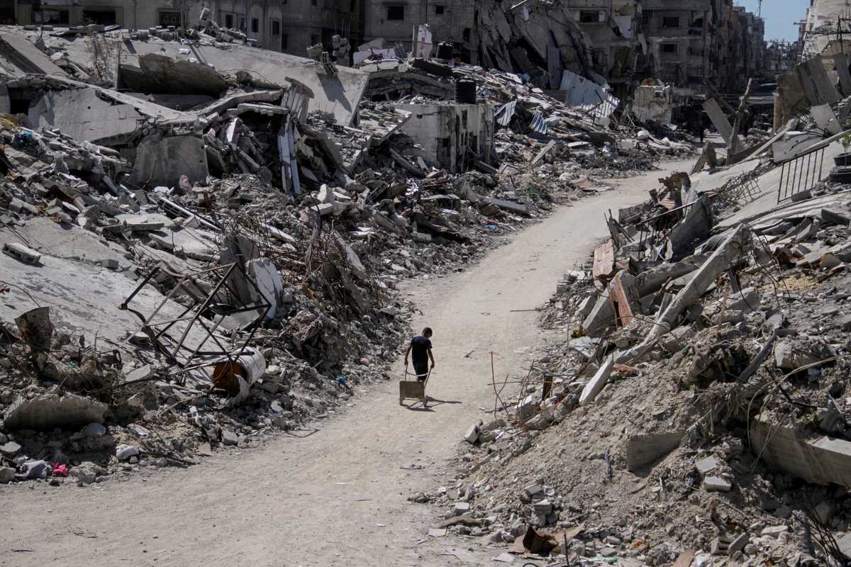 Gaza ceasefire talks gain momentum as officials push for deal