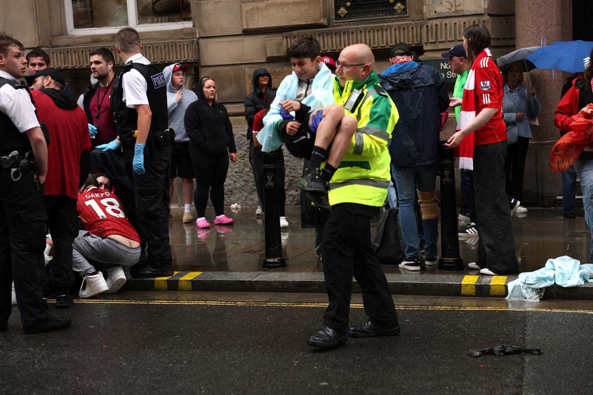 Car ploughs into fans at Liverpool parade, 27 in hospital