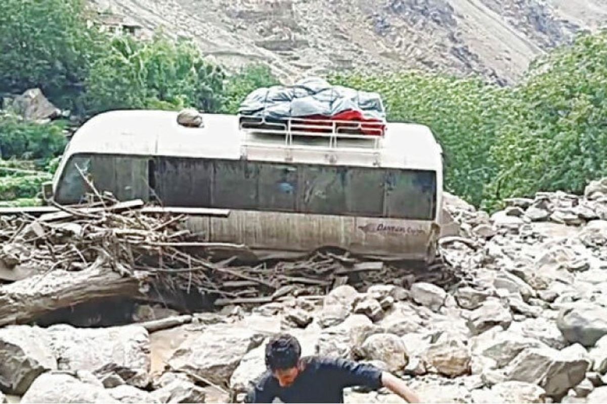 Flash floods kill six, destroy over 100 homes in northern Pakistan