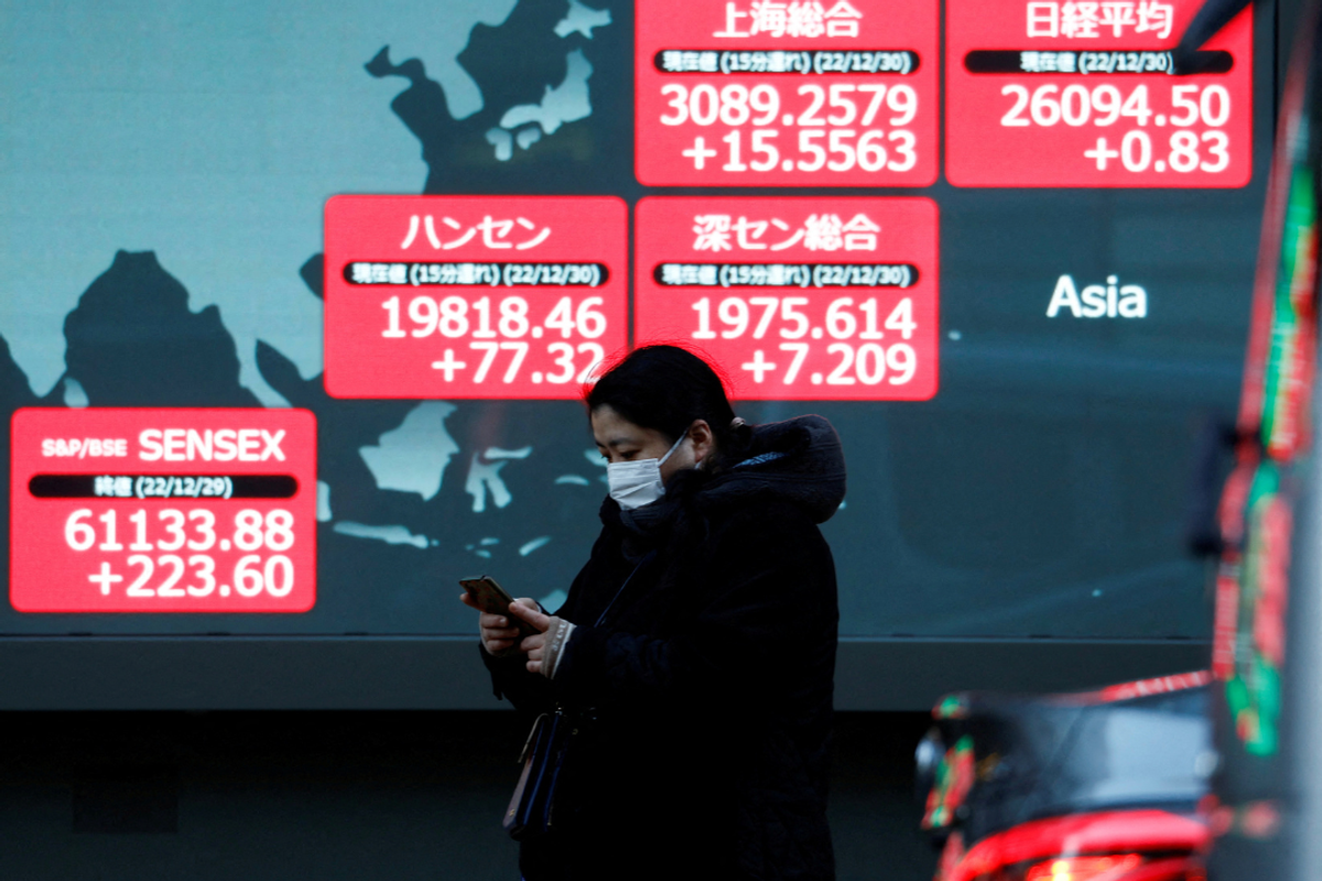 Asia stocks hit 2.5-year high on China's stimulus measures