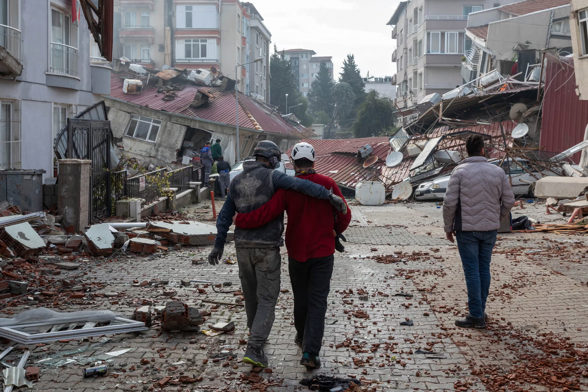 Turkey court jails hotel owner, architect in quake trial