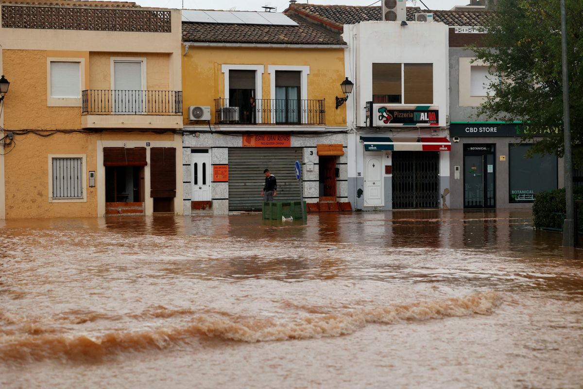 Spanish floods kill 95 as year of rain falls in a day in Valencia