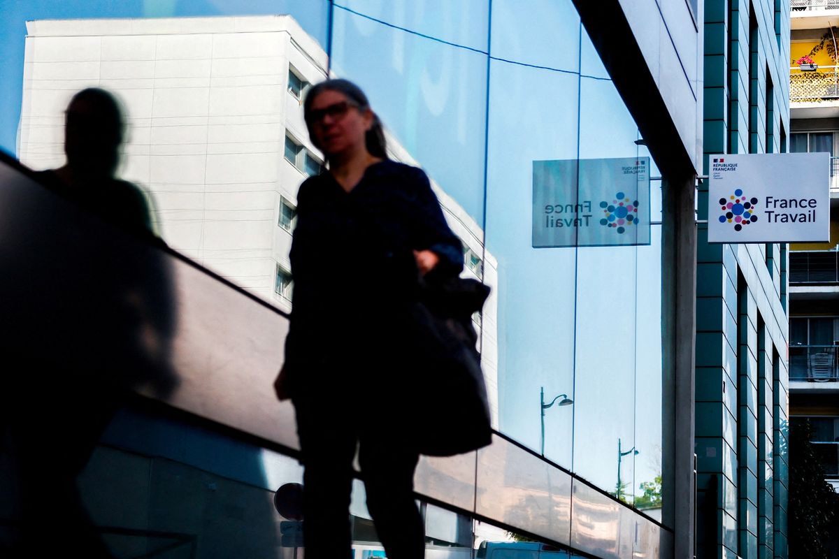 Work one day for free, French asked in latest budget plan