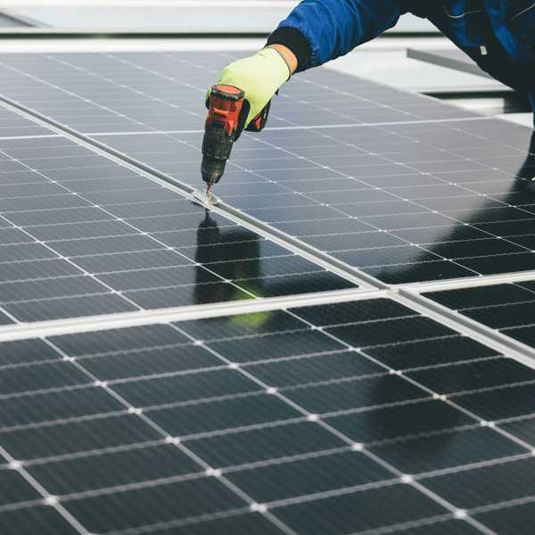 Solar panel prices surge in Pakistan ahead of federal budget 2026