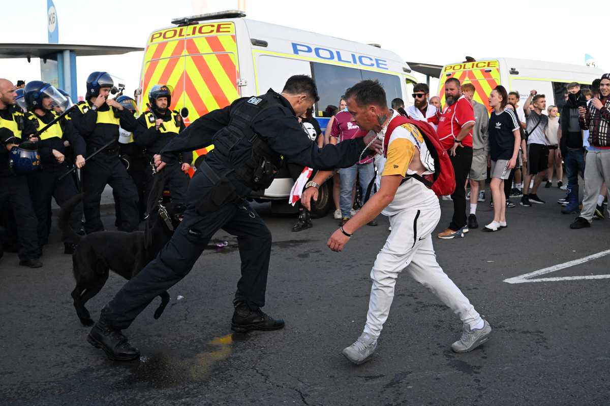 Riots Intensify Across UK as Far-Right Protesters Clash with Police