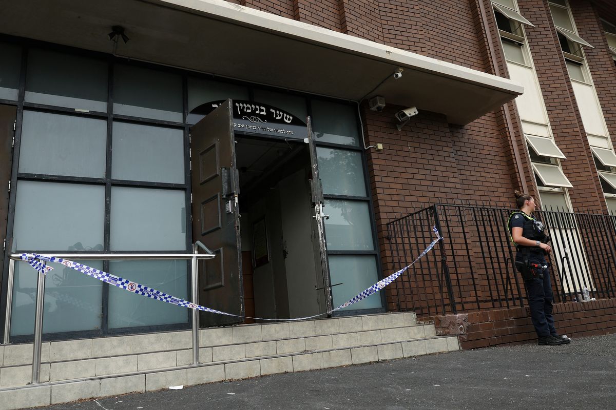 Australia launches antisemitism task force after synagogue arson attack
