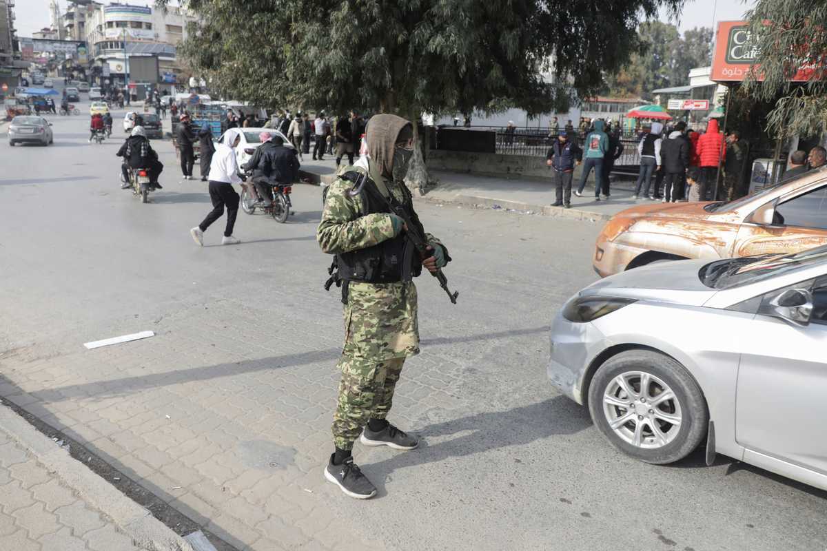 Syrian rebels seize fourth city, close in on Homs in threat to Assad's rule