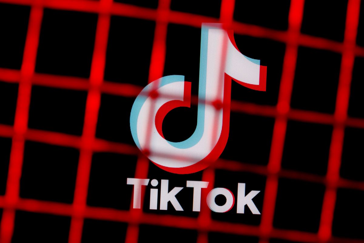 Trump asks Supreme Court to pause law that could ban TikTok