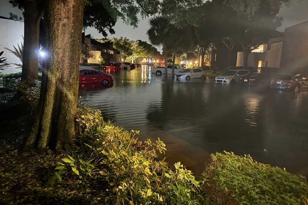 Helene, one of largest storms to hit US, brings chaos to Florida and Georgia