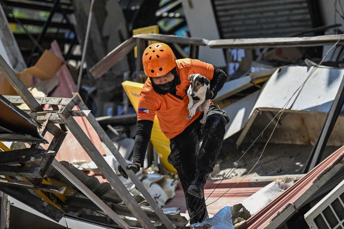 Philippines earthquake death toll rises to 46 after supermarket rescue