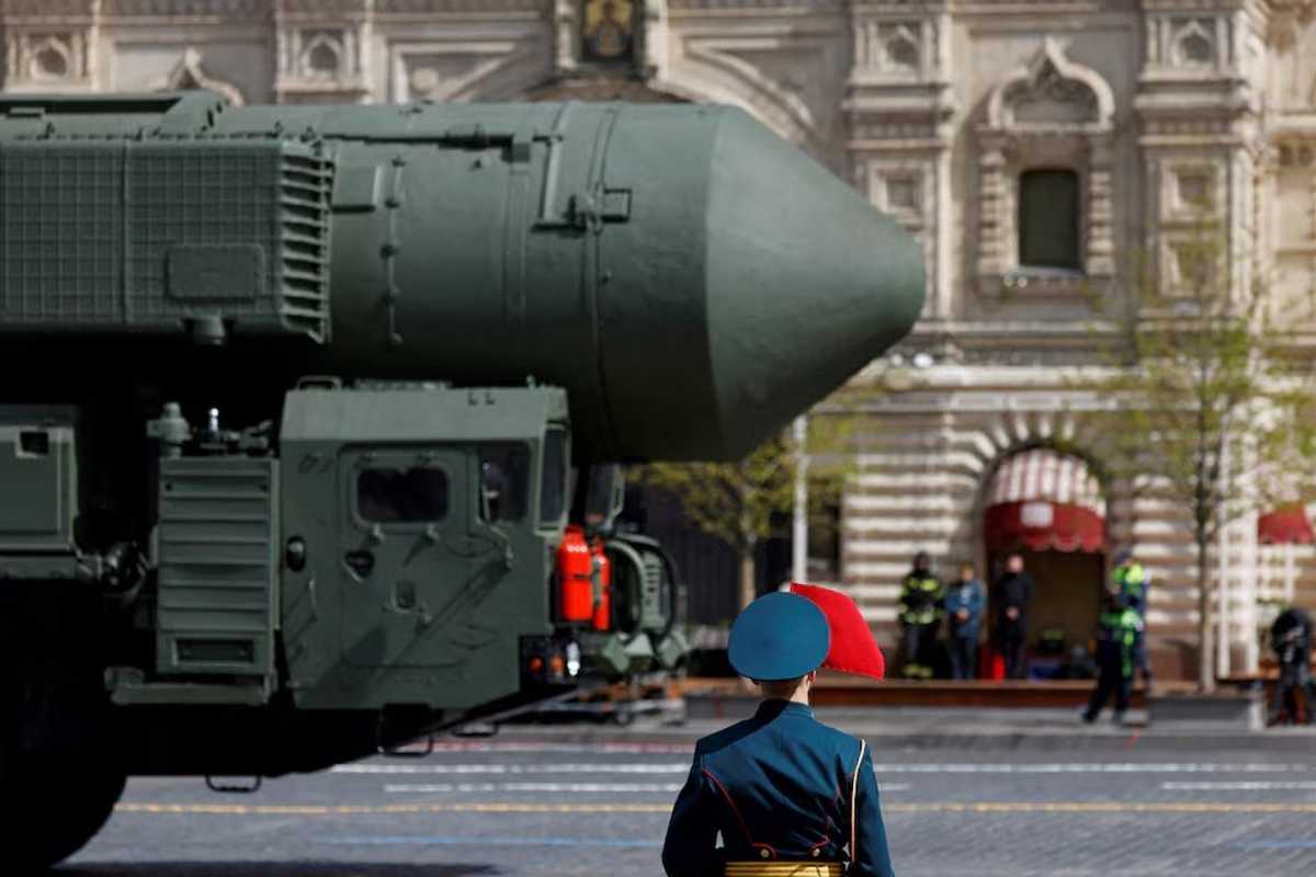 Missiles roll across northwest Russia in test of nuclear unit