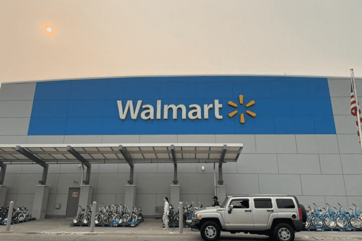 Walmart joins $1 trillion market cap club