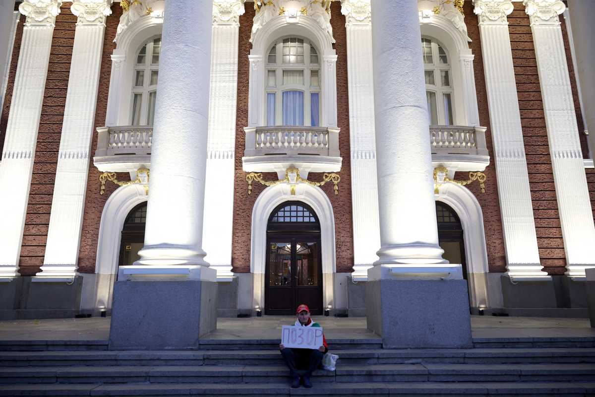 John Malkovich premiere sparks protest in Bulgaria