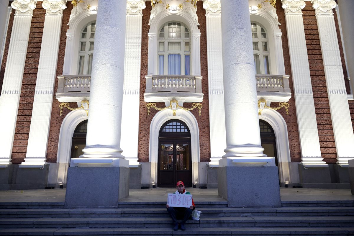 John Malkovich premiere sparks protest in Bulgaria